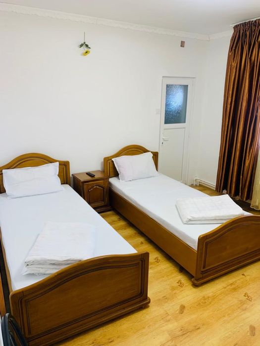 CAZARE Albota 3 km Pitesti -Spatii birouri si depozitare