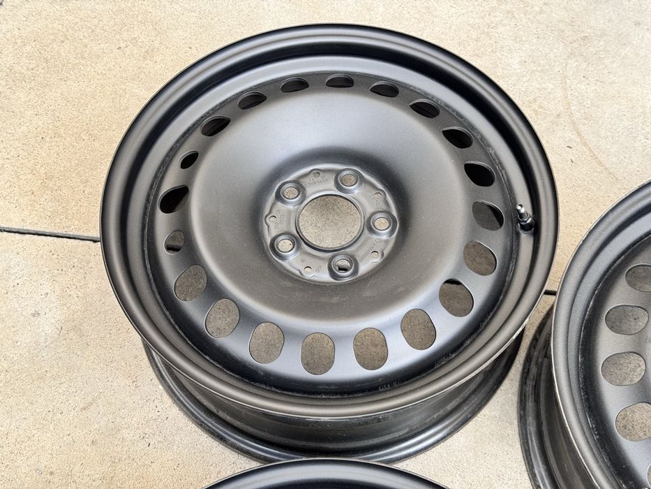 4бр железни Mercedes GLA 17цола с датчици