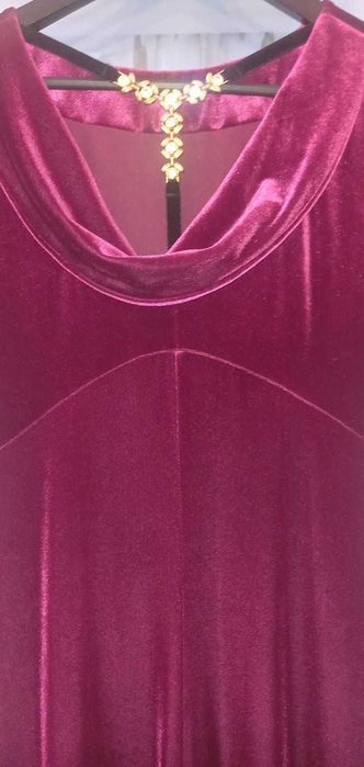 Продам вечернее платье длинное в пол