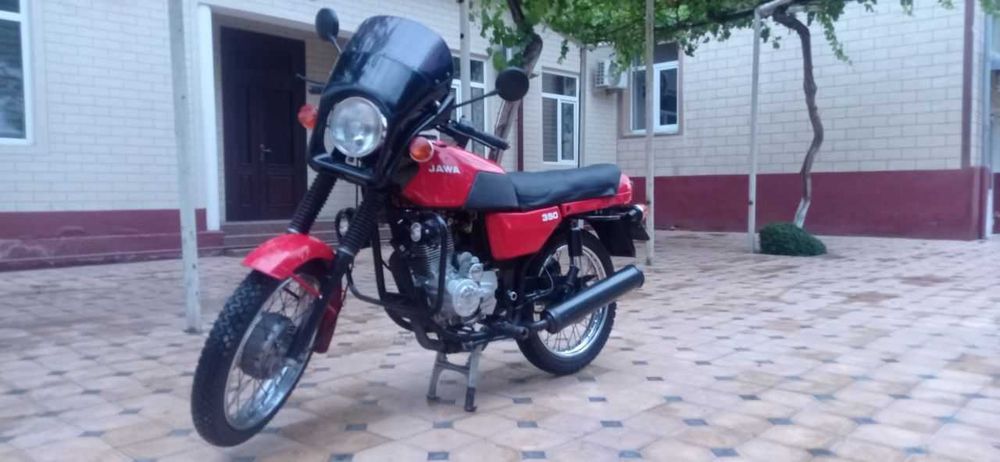 Motatsikl qizil rangli 200 kubali