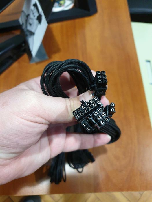 Cabluri PCI-E Power Cable CP-6610 si CP-6620