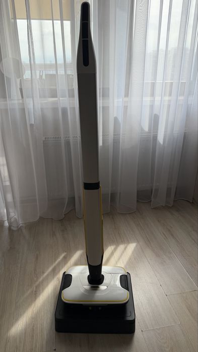 Моющий пылесос Karcher (швабра-пылесос)