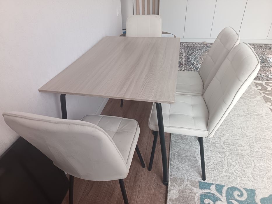 Үстел сатылады орындықтарымен де болады