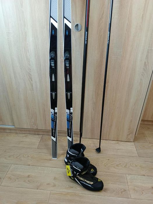 Продам лыжи 44 размер