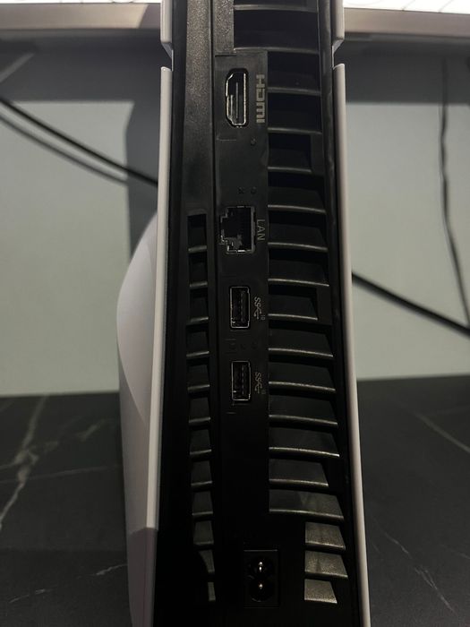 Vind PlayStaPlaystation 5 Slim cu SSD de un 1TB și E-Chassis