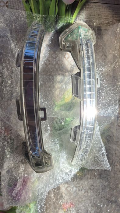 Semnalizări originala Passat B8