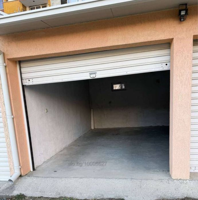 Гаражи  под Наем