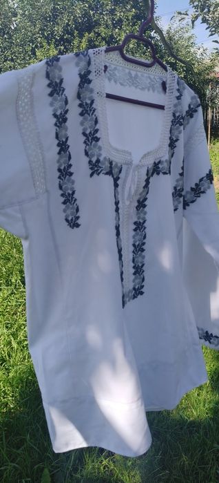 Cămași cu mărgele