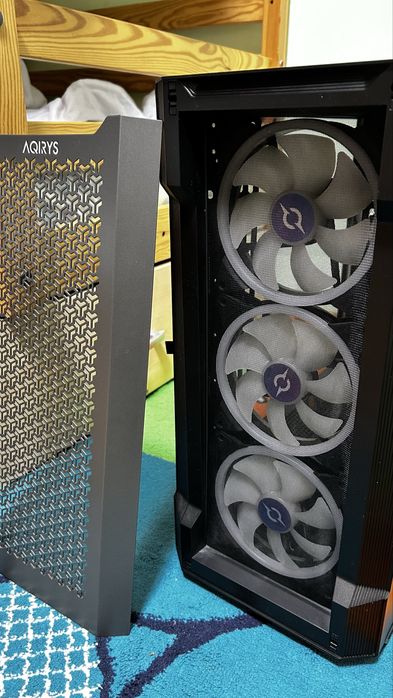 Carcasa Aqyris Aquilla E-ATX Mid Tower 4 ventilatoare Argb telecomada