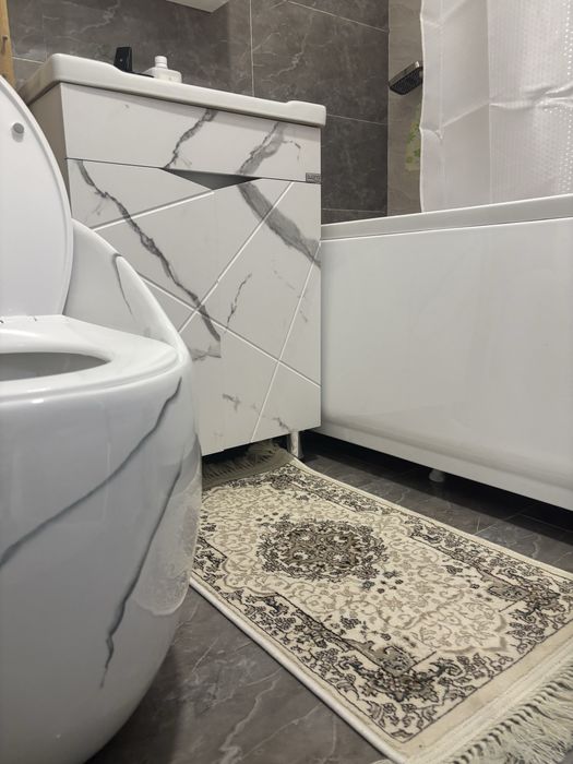 Үй сатылады.