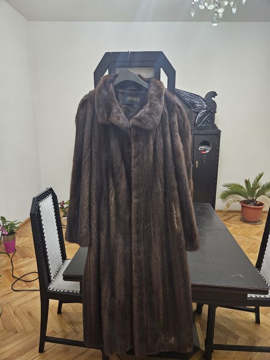 Blana nurca eleganta