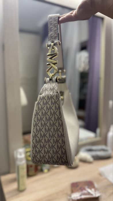 Сумка новая -michael kors