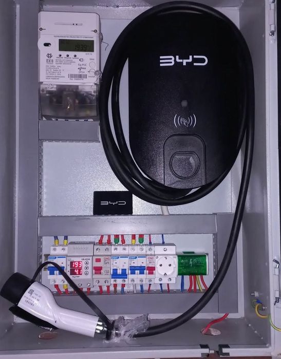 Elekrtomobillarga zaryadlash qurilmasi o'rnatamiz