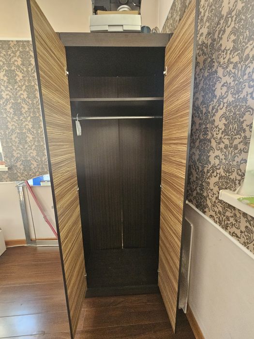 Шкаф платяной в отличном состоянии