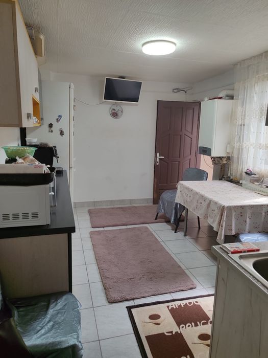 Spre închiriere Apartment două camere , la casă