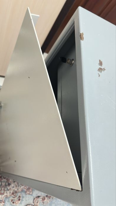 Продам сейф для офиса