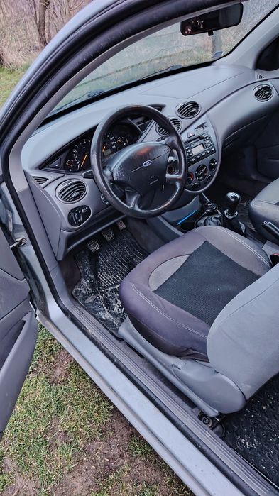 FORD Focus 2002 — imagine 4