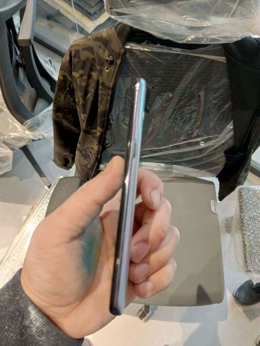 Сотилади продается samsung galaxy s10 5g 512gb