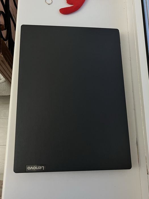 Ноутбук Lenovo V14-ADA
