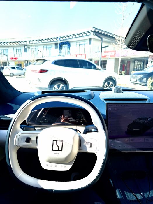 zeekr 007 zapas hod 660