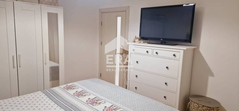 Ексклузивна триетажна обзаведена къща за продажба, район "Аспарухово",