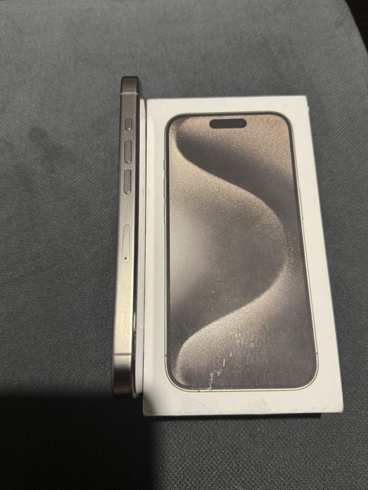 Продам Iphone 15 pro natural titanium
