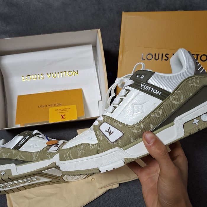 Adidași Louis Vuitton