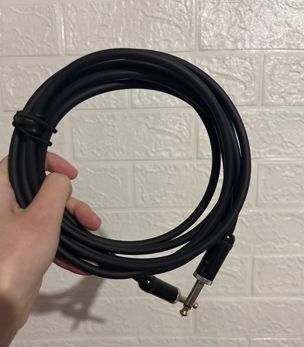 Гитарный усиоитель Roland