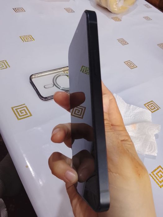 Айфон 12  128 гб обмен