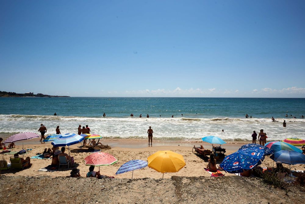 Дава се под наем Тристаен апартамент в с. Равда, Област Бургас - 130 кв.м за 2295 € - Снимка #21