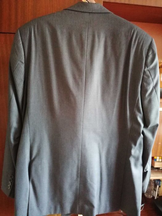 За Вас абитуриенти, НАМАЛЕНИЕ.:Мъжки костюм на Парушев