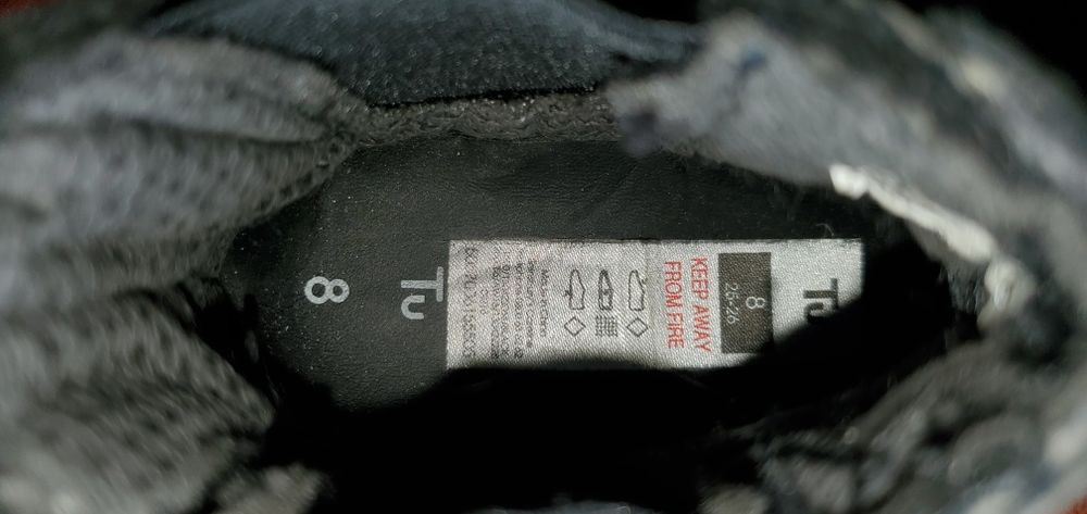 Детские кожаные ботинки