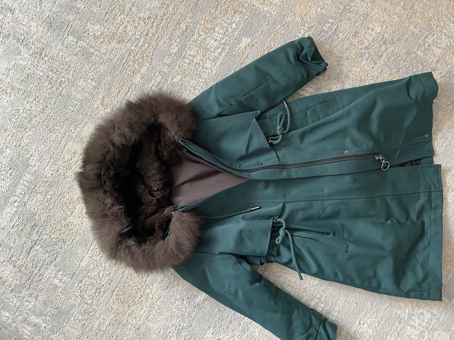 Продам Парку на девочку