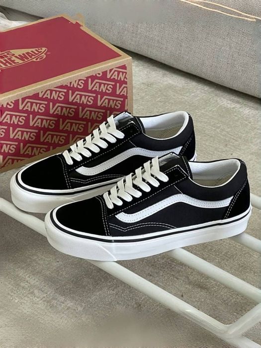 СРОЧНО ПРОДАМ Kеды Vans 41 paзмер
