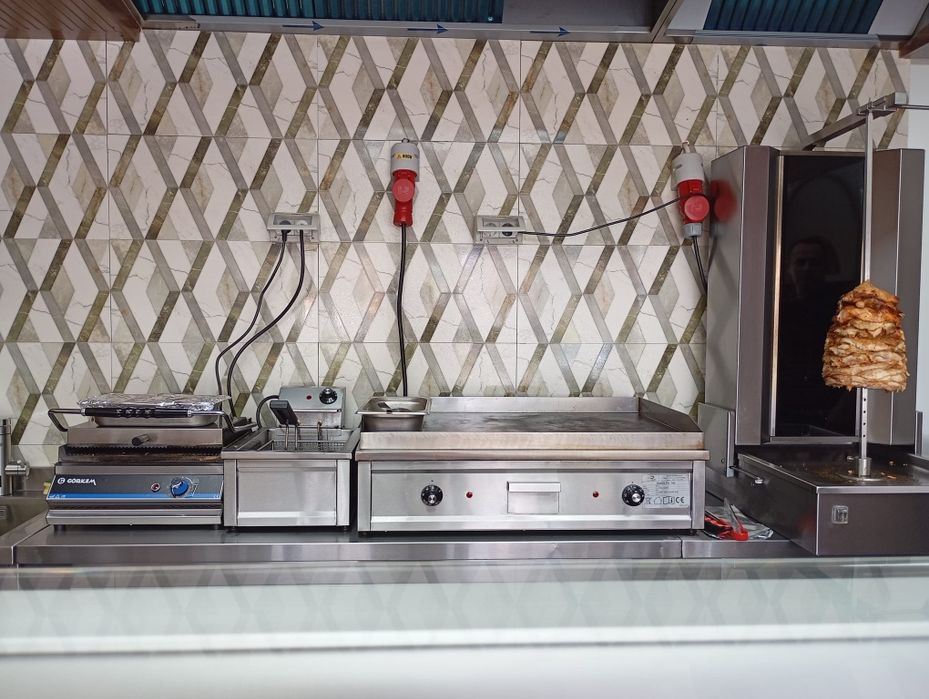 Vand / Închiriez Afacere tip fast-food