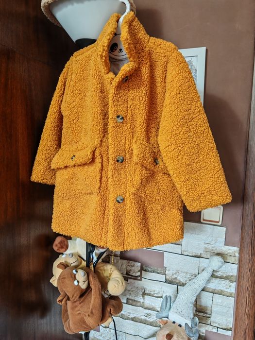 Палто Zara за малка дама размер 5-6 години