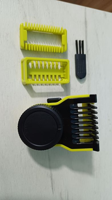 Pieptene reglabil philips one blade