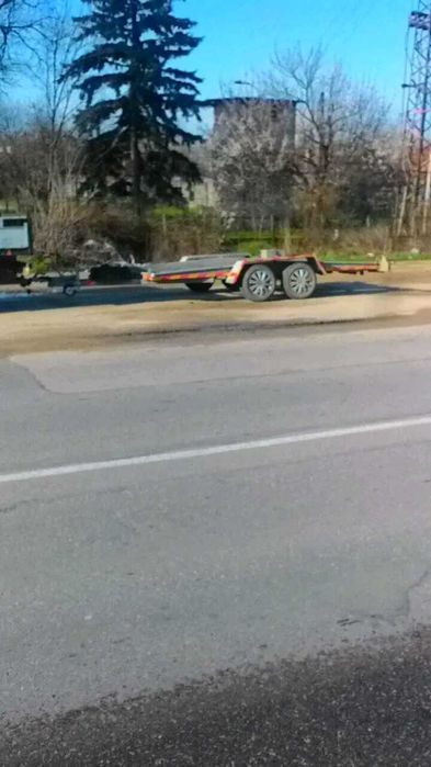 Продавам товарно ремарке за лек автомобил-платформа