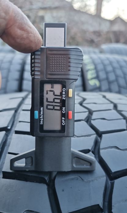 2 Sau (4) Anvelope (MOTRICA) Bridgestone  295/60 R22.5 M/S impecabile