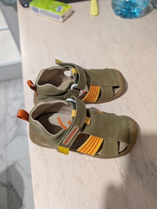 Biomecanics sandale 23