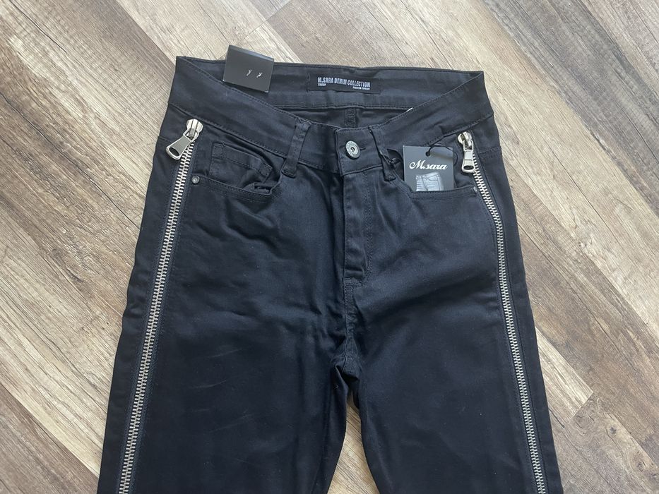 Нов панталон с ципове
