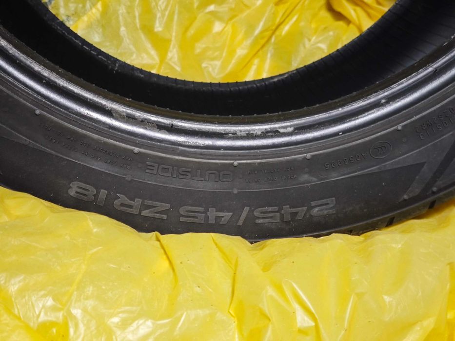 Употребявани летни гуми Nokian Powerproof с размер 245/45/18