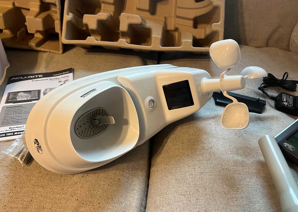 Statie meteo profesionala AcuRite 5 in 1 noua completa