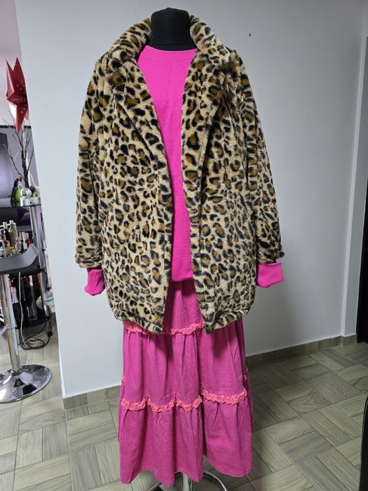 Hanorac dama fucsia, model overseized, material premium ;