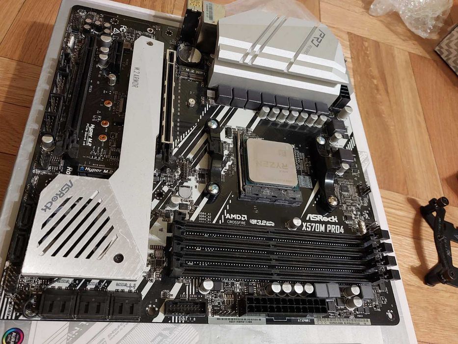 AMD Ryzen 5 5600X + AsRock X570M Pro4