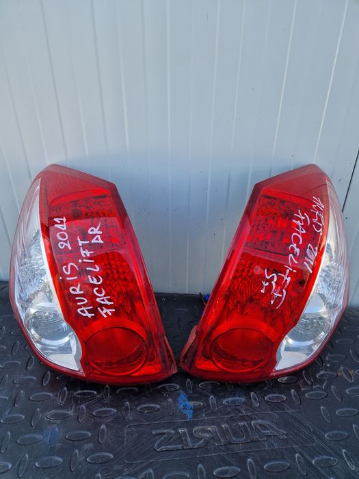 Stopuri/Triple spate Toyota Auris Facelift 2011