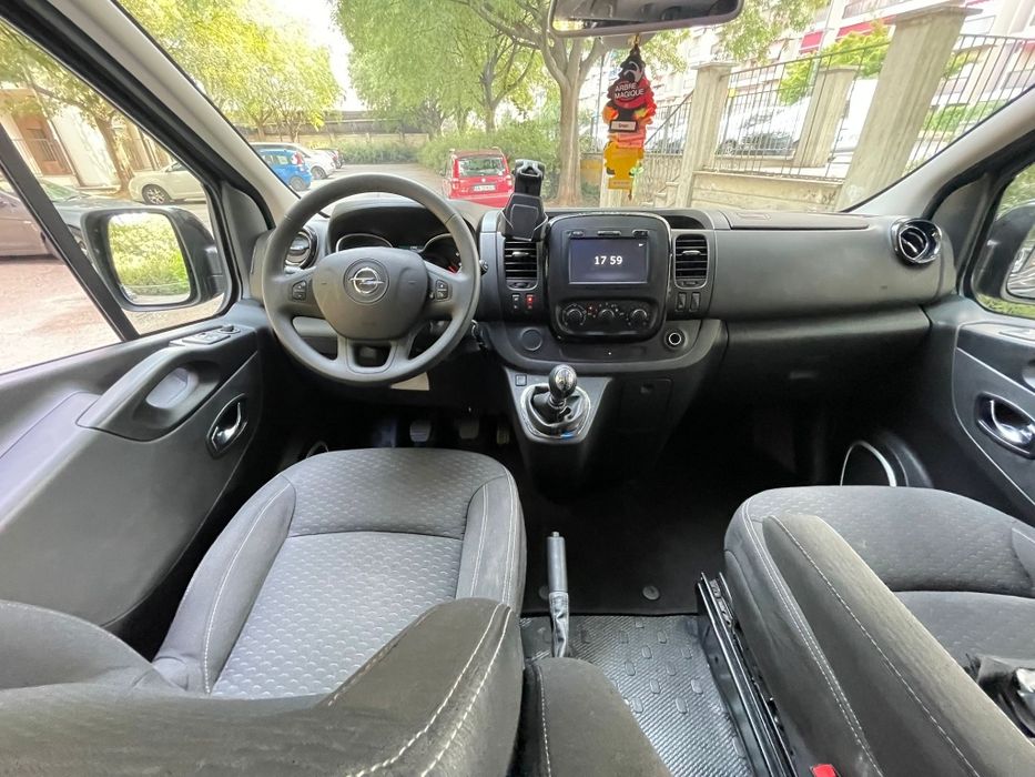 Opel Vivaro lung 1.6cdti 125cp 6 trepte !! 57xxx km !! Navi/Led/Start&Stop/Ac/Camera/Pilot/Carlig