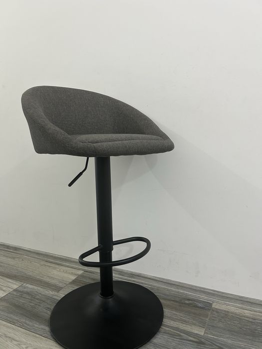 Vand scaun pentru make-up