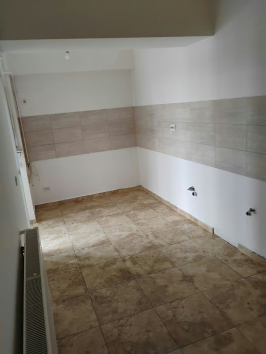 Închiriez  apartament