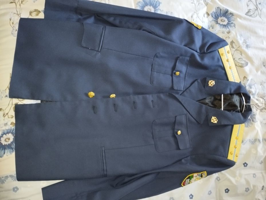 Кастюм шими билан харбий. Янги ва б/у бор.